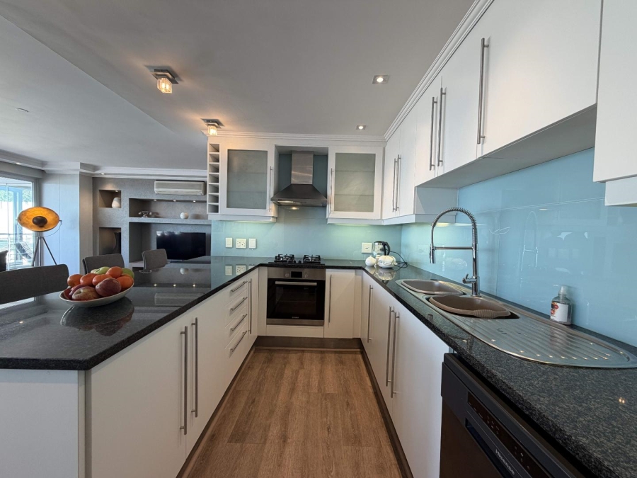 To Let 3 Bedroom Property for Rent in Sea Point Western Cape